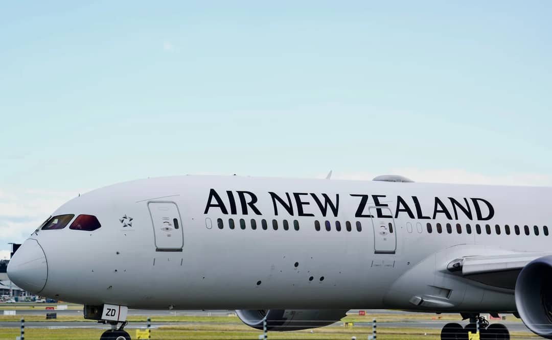 Air New Zealand Boeing 787 Dreamliner on the tarmac at Mascot Airport, Sydney, Australia.