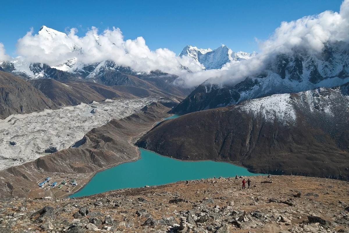 Gokyo Lakes or Everest Base Camp: Which Everest Trek Actually Suits You? (2026)