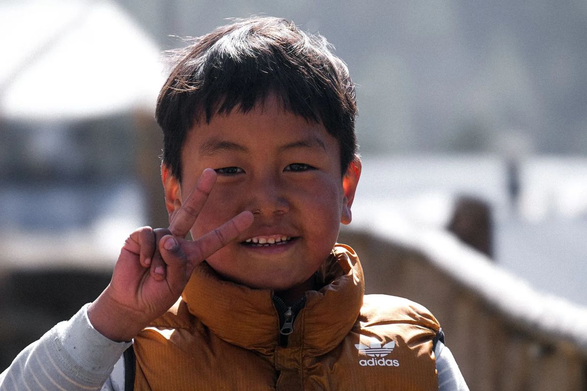 The Sherpa Who Climbed Everest 10 Times — Without Ever Breathing Bottled Oxygen
