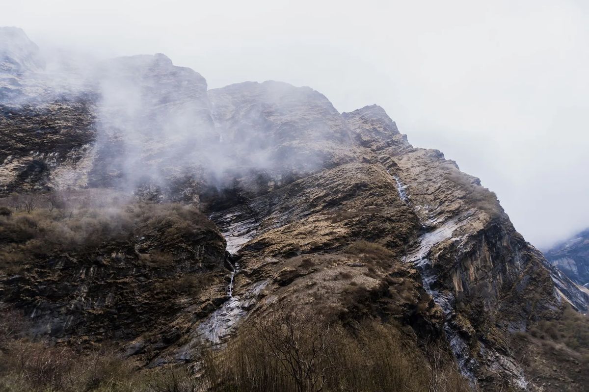 The World's Highest Bakery Bakes Cinnamon Rolls at 16,930 Feet on the Everest Trail