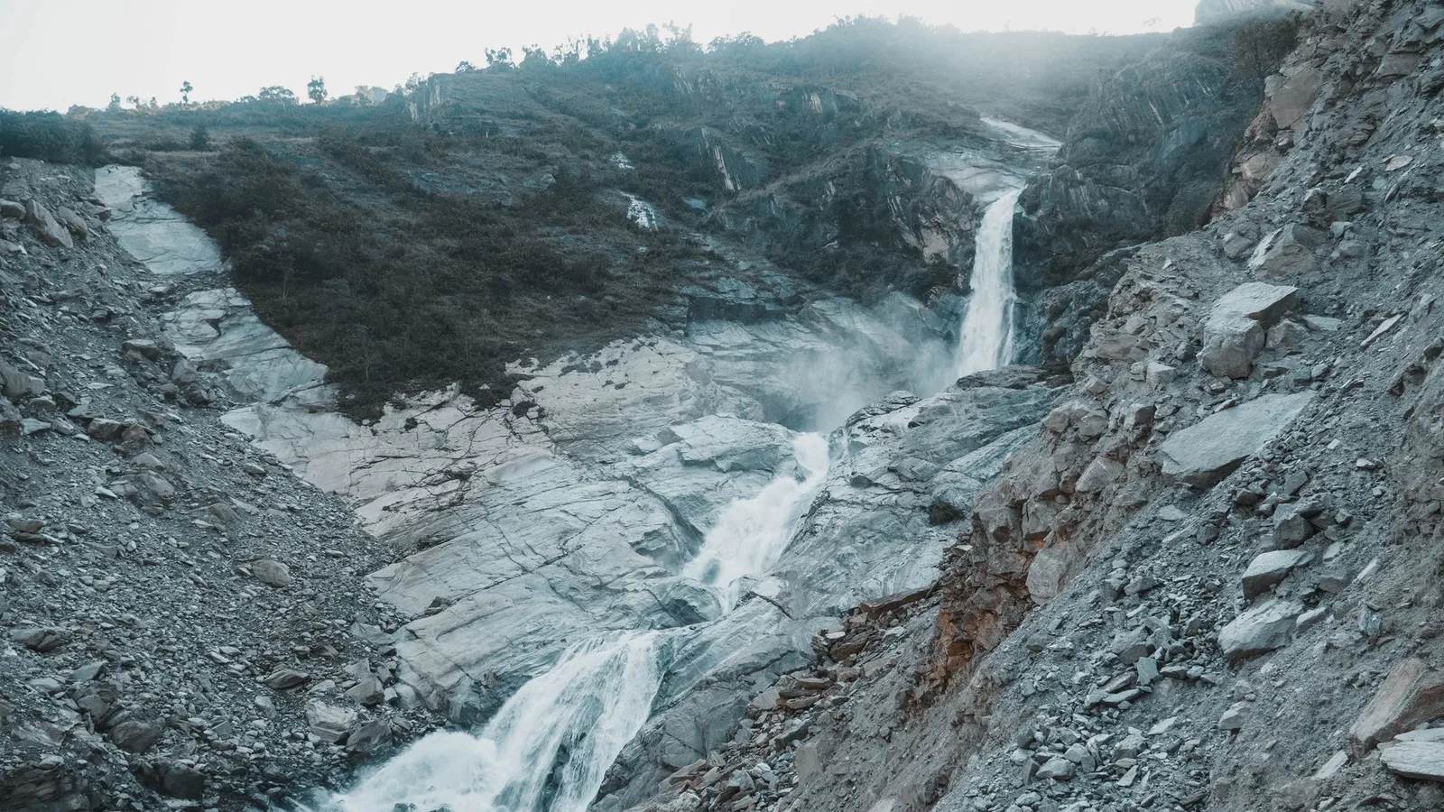 A Landslide Dam Just Burst on the Budhi Gandaki, and It Is the River the Manaslu Trail Follows