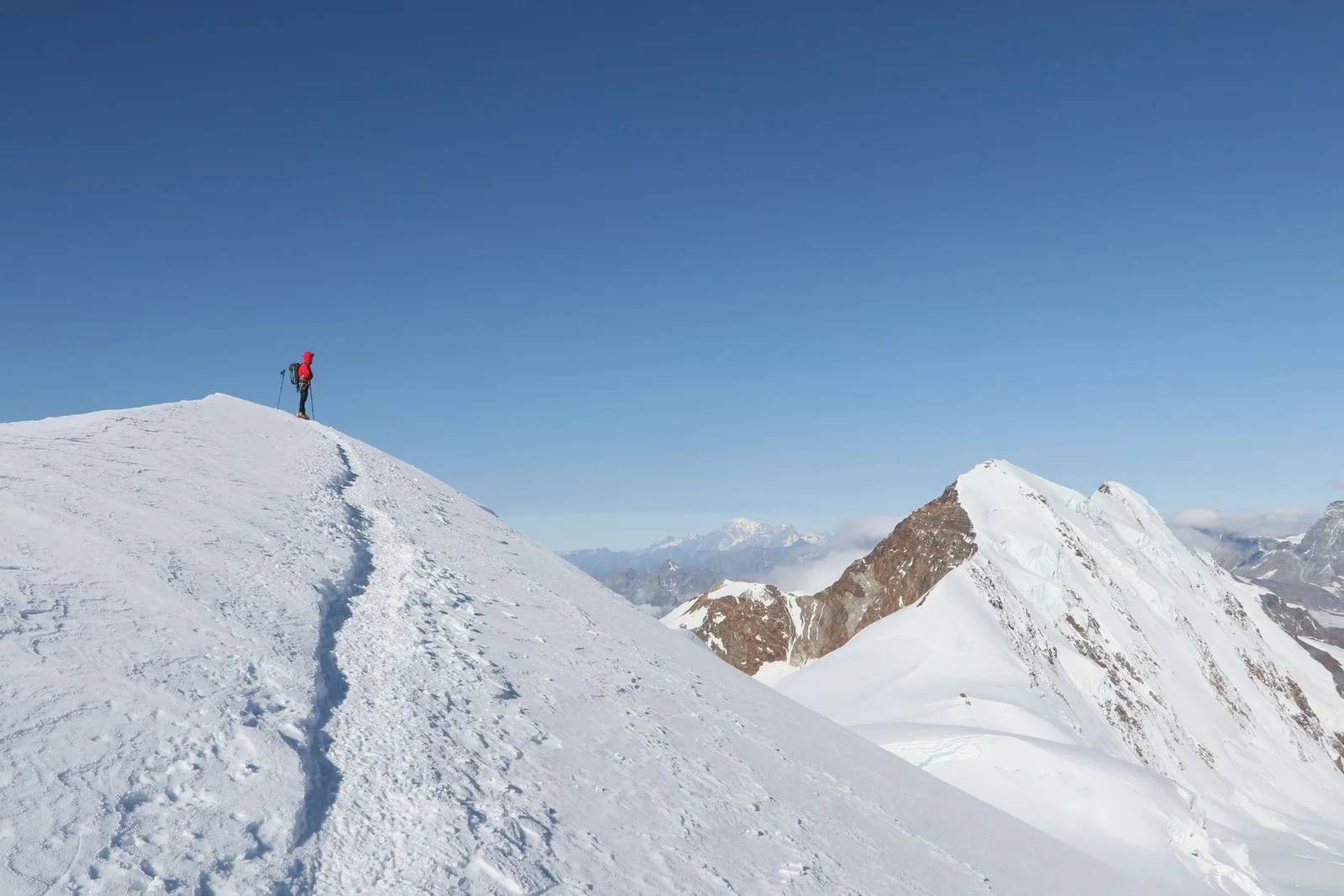 Mount Everest's Summit Is Made of 450-Million-Year-Old Seabed — Fossils and All