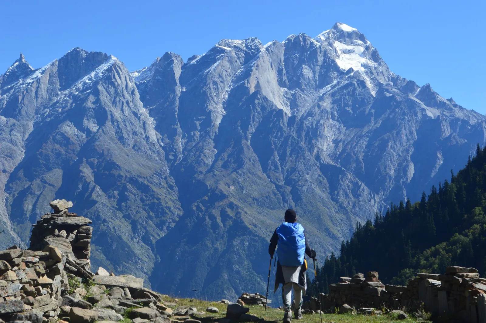Is Nepal Safe for Solo Female Trekkers in 2026? What the UK and US Governments Actually Say