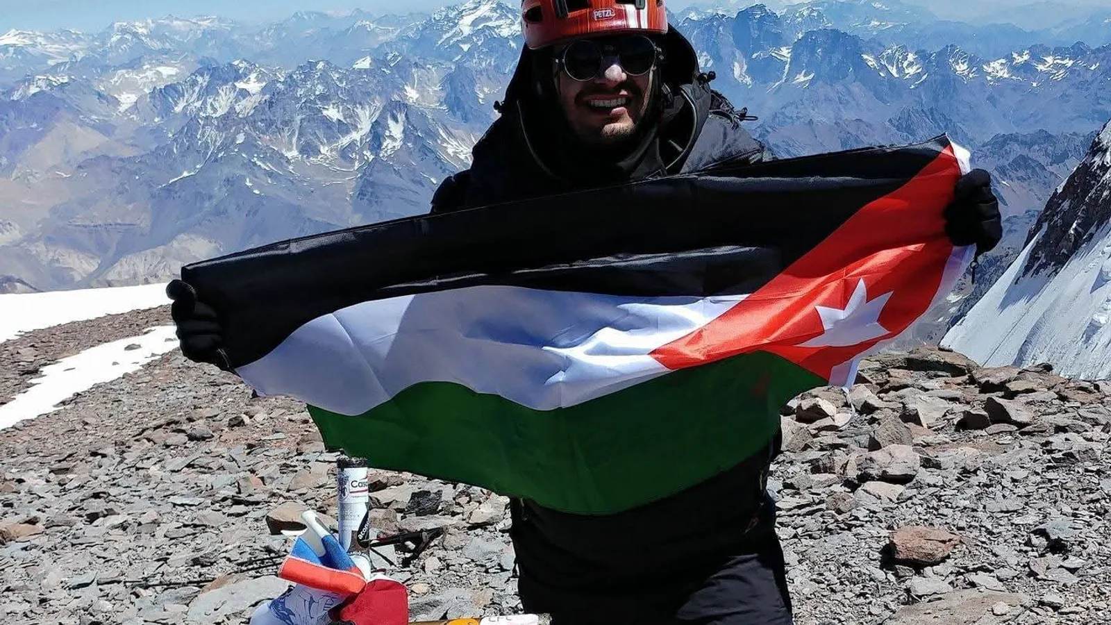 Everyone Says Island Peak Costs More Than Mera Peak in 2026 — the NMA Fee Says They're Identical