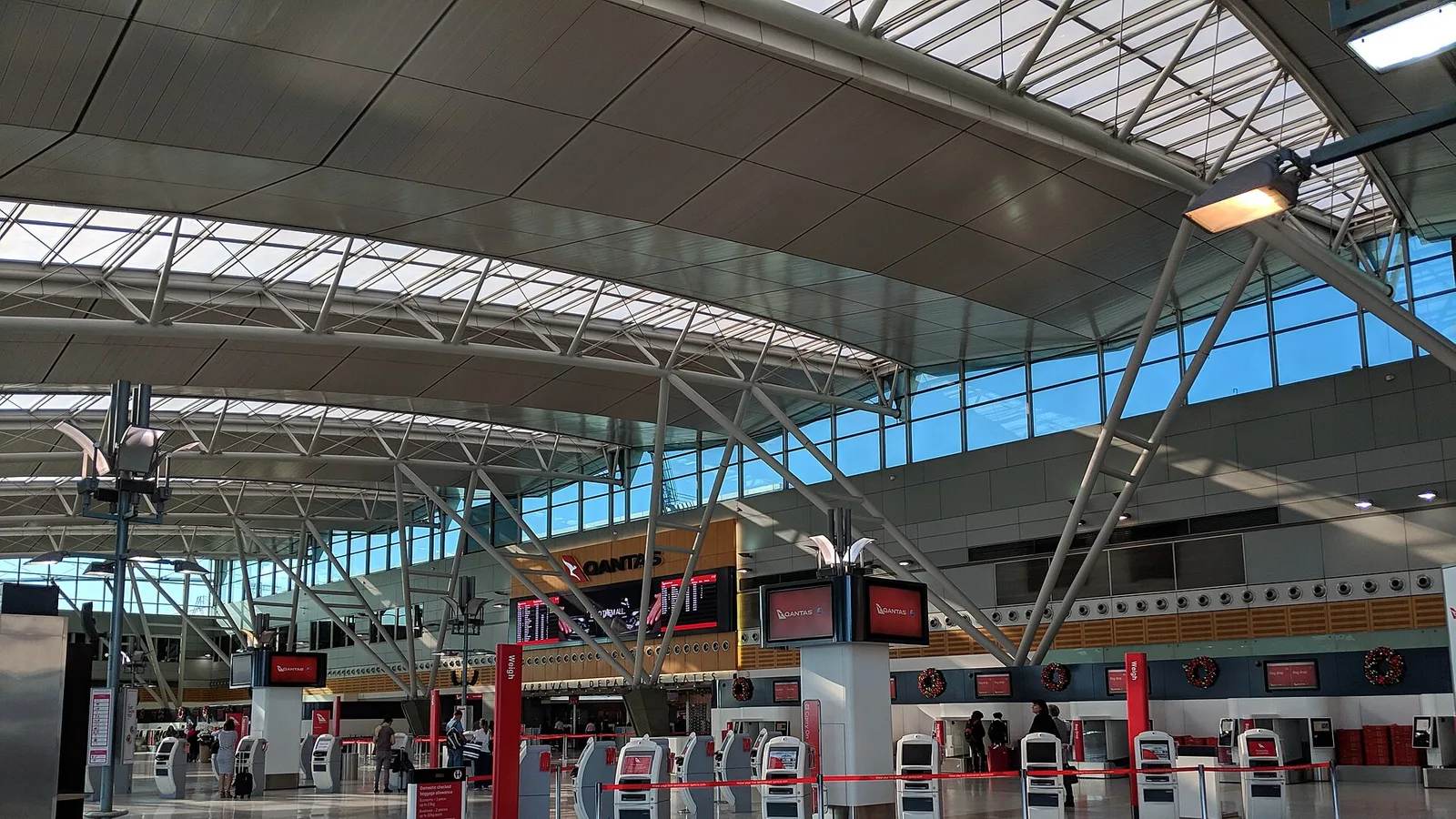 Sydney Airport Security Workers Strike Again This Friday, Here’s What You Are and Aren’t Owed if You’re Flying