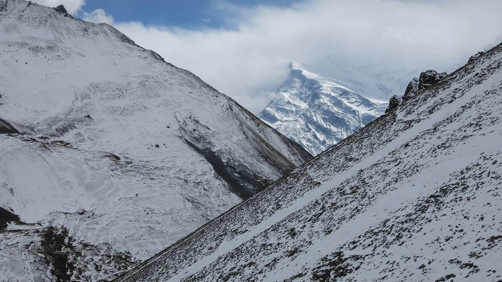 Thorong La is sold as the world's highest pass, but Everest has one 119 metres higher