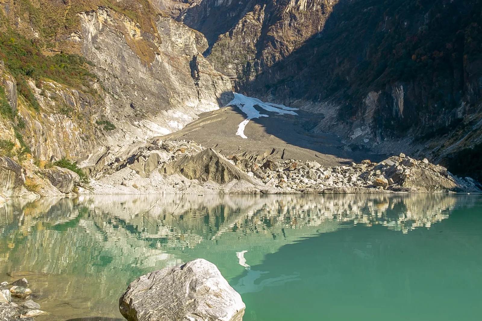 Kapuche glacial lake beneath Annapurna II near Sikles, Annapurna region, Nepal